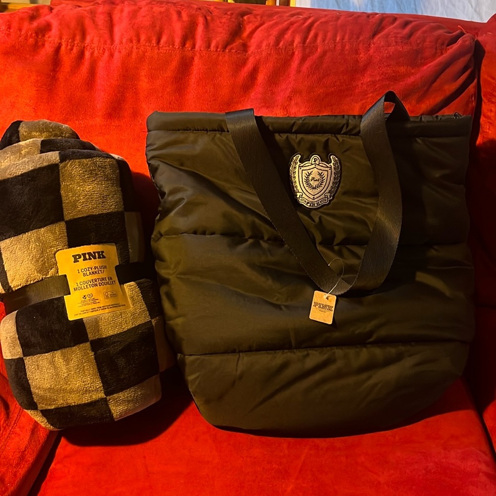 Pink blanket and bag never used. Tags still on